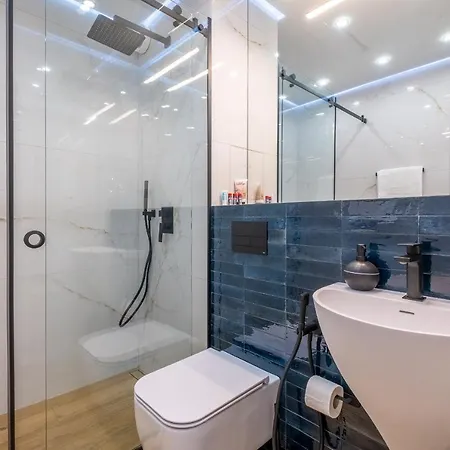 Emirates Luxury Free Parking Terrace Sofia