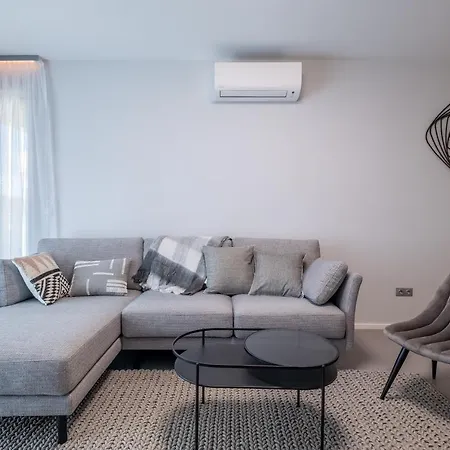 Apartmán Emirates Luxury Free Parking Terrace Sofie