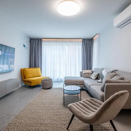 Emirates Lux And Parking Apartman