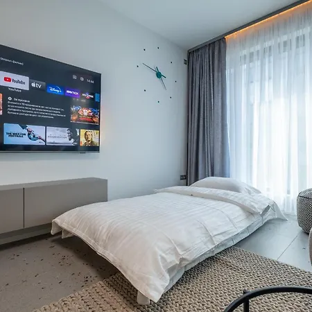 Emirates Luxury Free Parking Terrace * Sofya