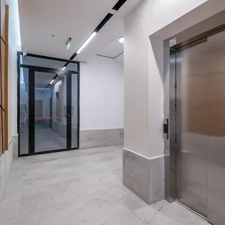 Apartman Emirates Lux And Parking