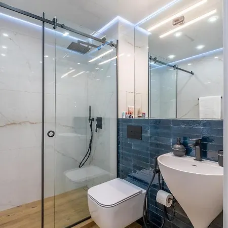 Emirates Luxury Free Parking Terrace Sofya