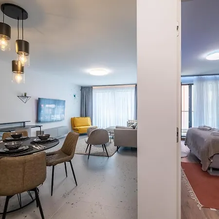 Emirates Luxury Free Parking Terrace * Sofia