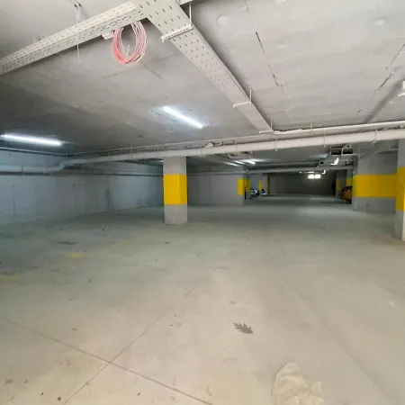 Emirates Luxury Free Parking Terrace Apartmán *