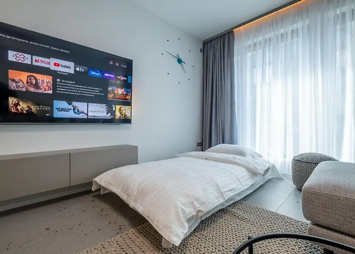 Emirates Luxury Free Parking Terrace * Σόφια