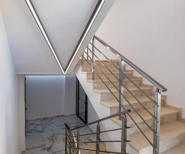 Emirates Luxury Free Parking Terrace * Sofia