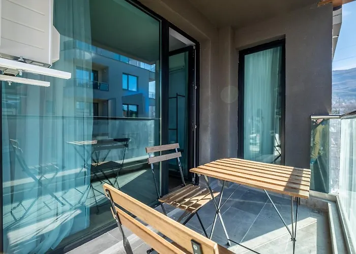 Emirates Luxury Free Parking Terrace * Sofia