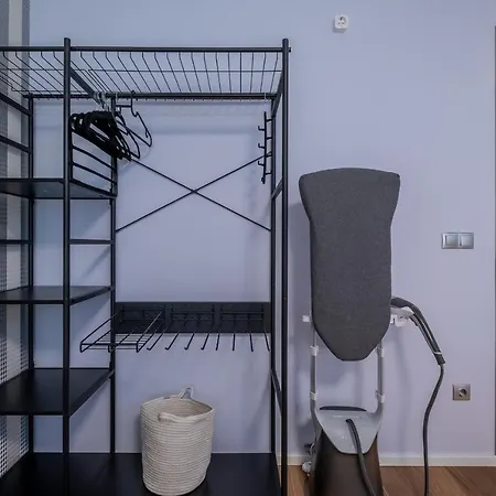 Emirates Luxury Free Parking Terrace 索菲亞